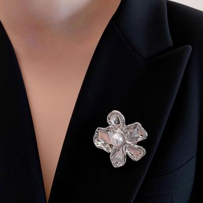 Light Luxury High-End Sense Retro Versatile Pin Suit Corsage Stainless Steel Pearl Flower Brooch High-End Coat Accessories