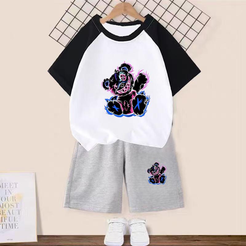

Two piece set of children s cartoon printed T-shirt and shorts for men and women 140