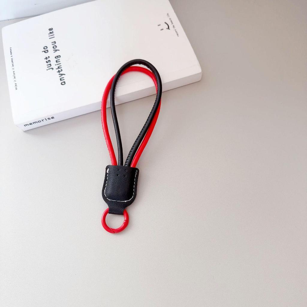 In-Stock Two-Tone PU Leather Short Lanyard for Phone Cases, Handbags, and Keychains – Stylish, Personalized, Versatile.