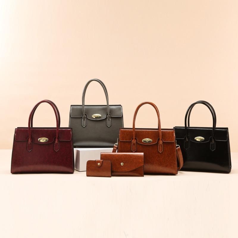 New Retro Large-capacity Women's Commuting Simple Portable Shoulder Messenger Bag Fashionable Child and Mother Bag