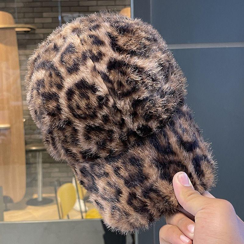 

Женские шляпы Ретро Мягкая бархатная бейсболка с леопардовым принтом для женщин Heattecheasiest для сочетания Широкие поля Ветронепроницаемая Кепка с козырьком Трендовая one size 54-58cm