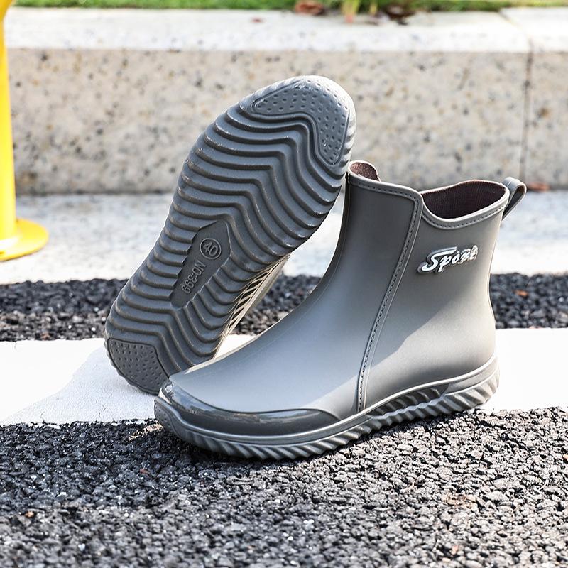 Rain Boots Men's Short Rain Boots Outdoor Wear Leisure Kitchen Non-slip Fishing Shoes Rubber Shoes Waterproof Wear-resistant Boots
