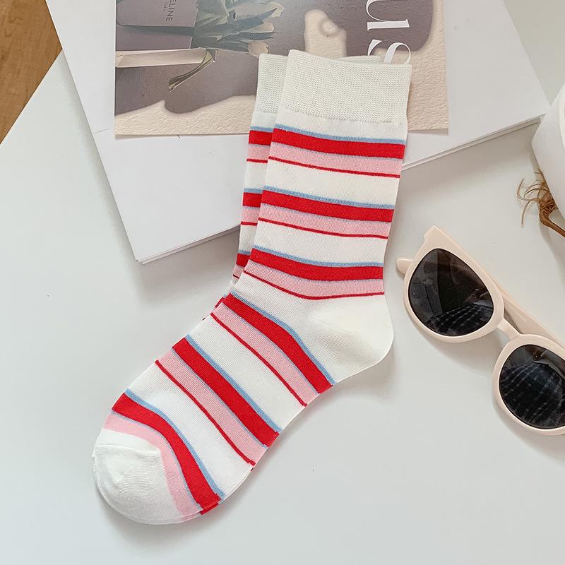 25 New Autumn/Winter Japanese Anti-Pilling Striped Cotton Mid-Calf Socks - Trendy College Style Colorblock for Women.