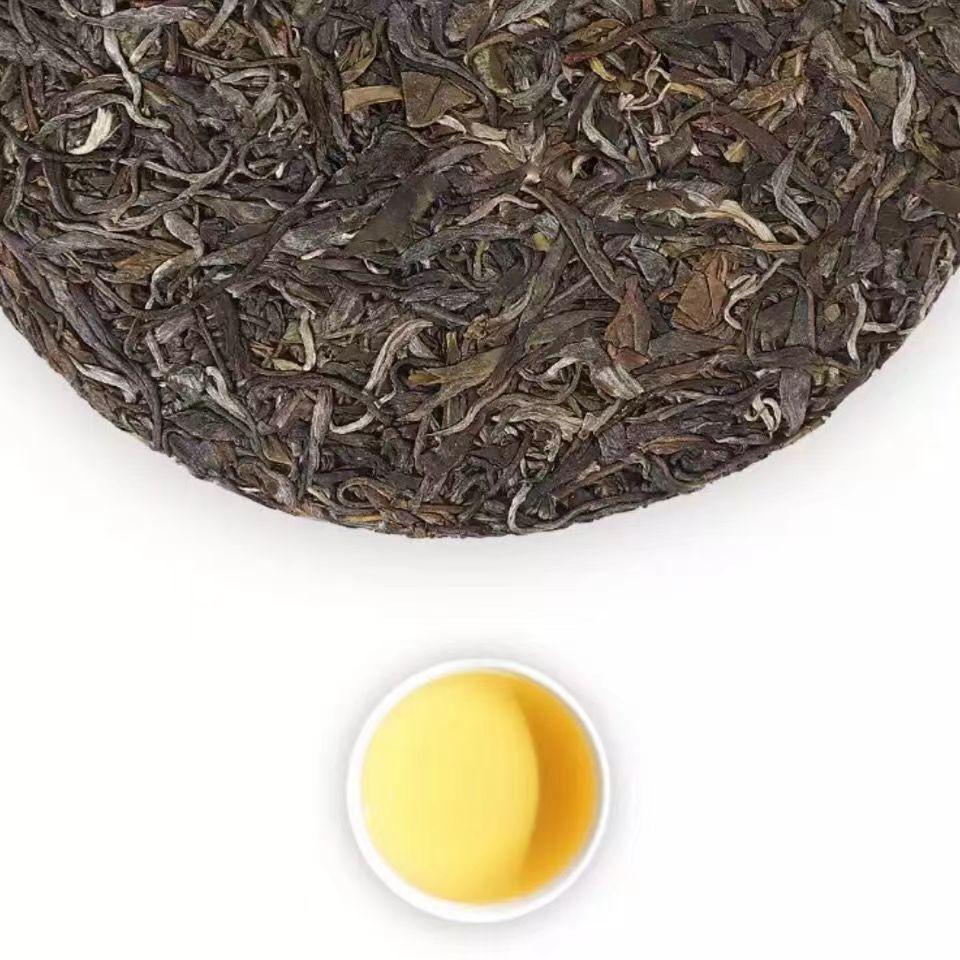357g Alter Baum Puerh Roher Teekuchen Lao Ban Zhang Pu-erh Tee Yunnan Pu'er Schwarzer Tee