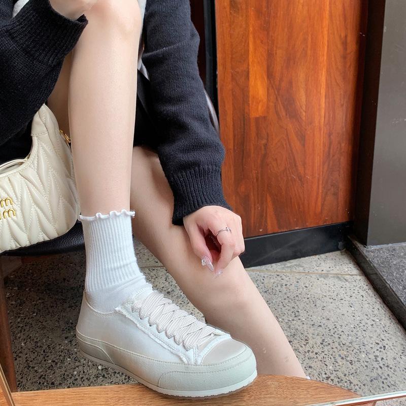 

Women s single shoes wear the new summer satin silk white shoes for women, Korean version casual one-foot slippers for women 35