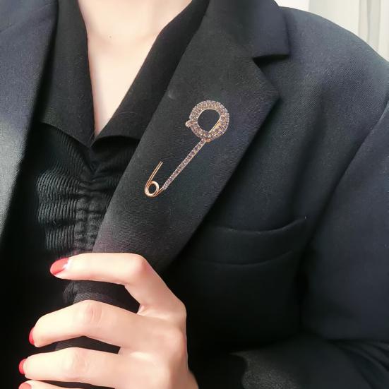 Safety Pin Brooch for Women Rhinestone Decorative Shawl Sweater Clip Alloy Safety Pins for Dress Shirt Cardigan