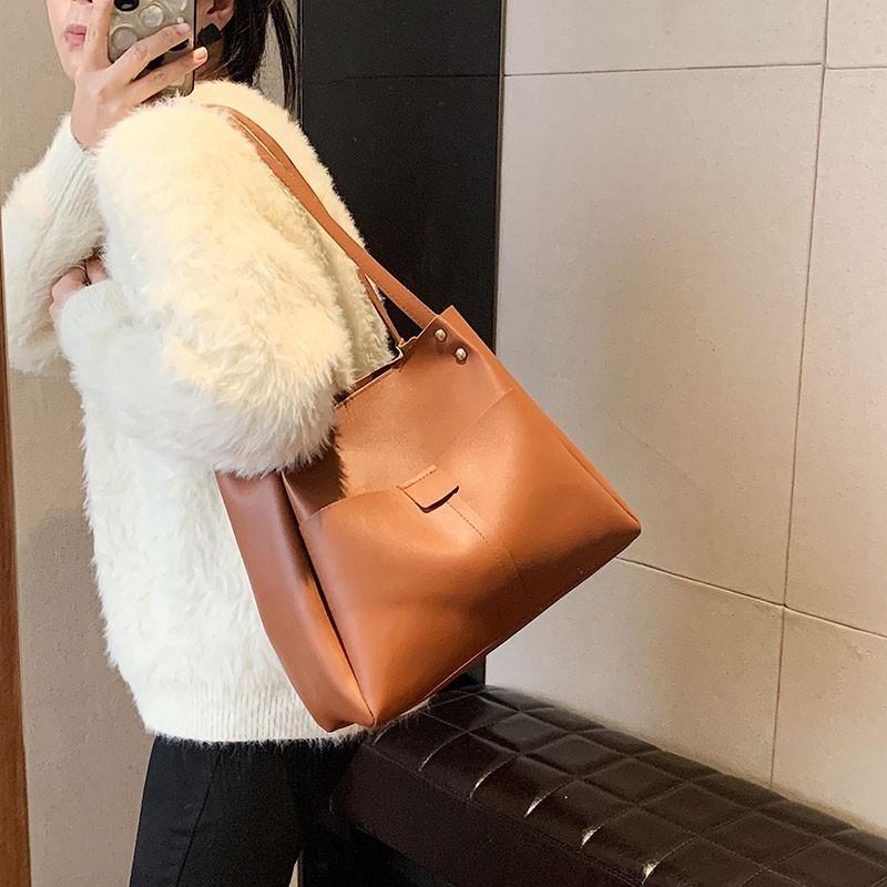 

Retro underarm bag women s new trendy and beautiful simple messenger bag casual shoulder bag women s bag коричневый