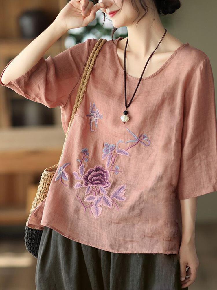 

Spring and summer new ethnic style retro embroidery cotton and linen chic top women s loose embroidery short sleeve T 3XL
