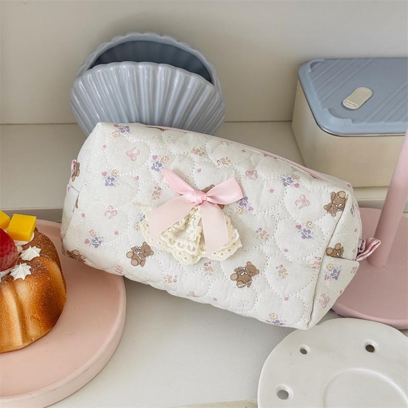 Sevimli Ayı Tatlı Kalp Kurdele Gül Dantel Kozmetik Çantası Büyük Kapasiteli Taşınabilir Seyahat Saklama Çantası Kadın El Çantası Kız Çocuk Tuvalet Çantaları
