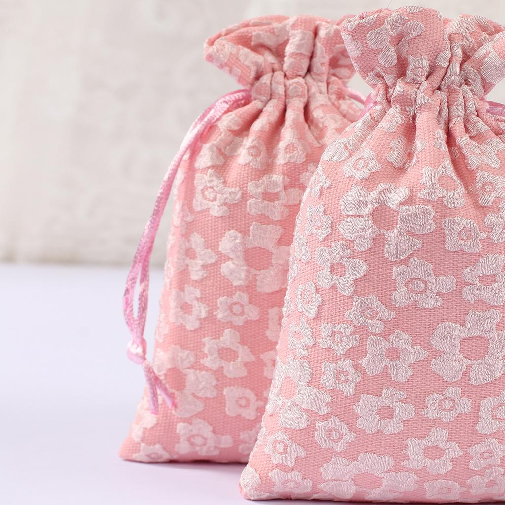Valentines Day Gift Bags for Girlfriends Pure Floral Candy Bags Color Packaging Drawstring Pouch Bags Wedding Party Decorations