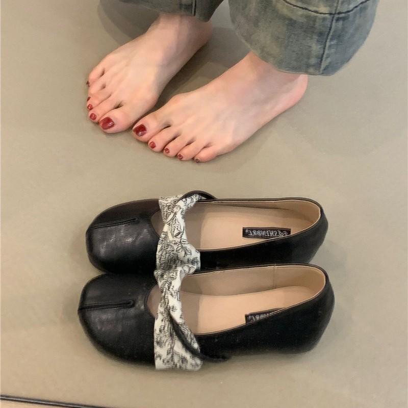 Retro Mary Jane shoes spring 2025 French temperament elegant with skirt round head inner height increase evening shoes single shoes