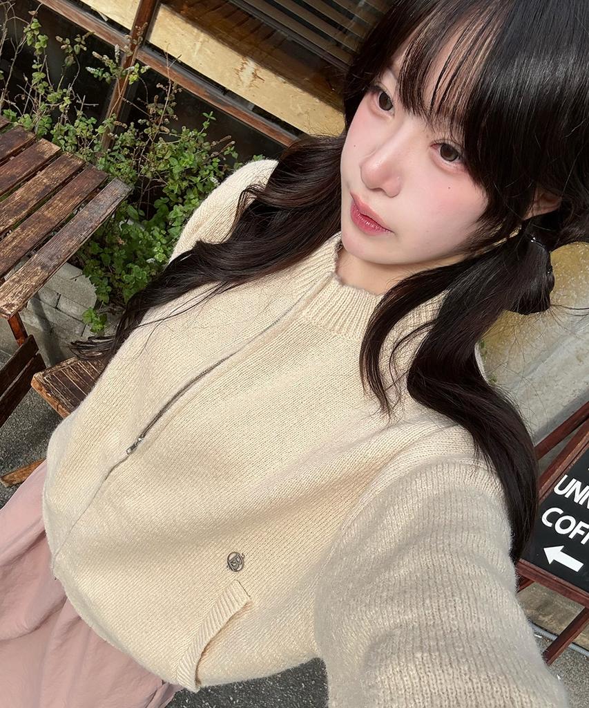 BELLOL Two-Way Knit Zip-Up Cream