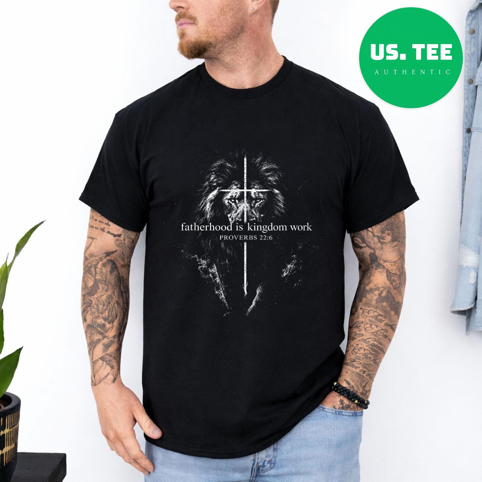 Fatherhood is Kingdom Work Retro Faith Based Lion Cross T-Shirt S разноцветный