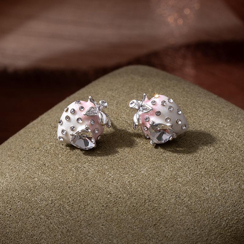 Strawberry Love Zircon Stud Earrings Light Luxury Niche Design Earrings Femininity Unique High-End Ear Jewelry