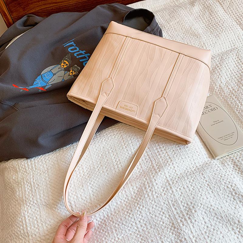 

Модная сумка большой вместимости в корейском стиле, темпераментная, для работы, для поездок, женская, весна 2025, новая, на плечо, подмышку, сумка-тоут розовый