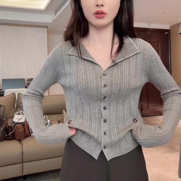 Commuter versatile lapel gray hollow long-sleeved knitted sweater women's autumn and winter sweater cardigan Korean temperament slim-fit top