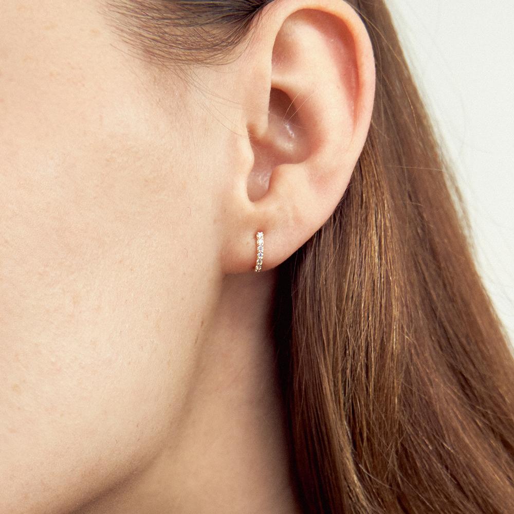 Lunne 14K Basic Curve Pavé Stud Earrings (14K Gold) Lfe39