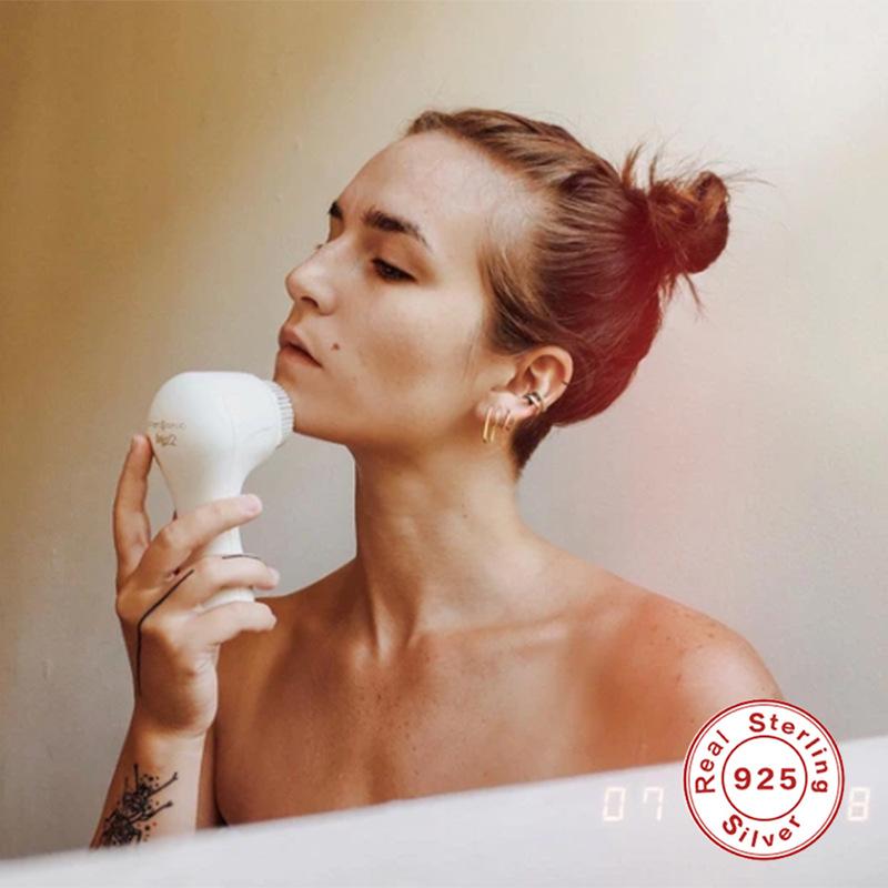 S925 Sterling Silver Torsion Bar Earrings Diamond Earrings Korean Niche Light Stud Earrings Premium Sense Ins Creative Earrings