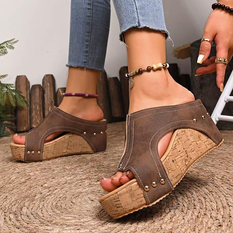 Fashion Retro Rivet Decor Wedges Sandals Women Summer Thick Sole Peep Toe Beach Slippers Woman Slip On Chunky Platform Sandals Plus Size