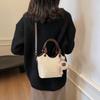 Retro Fashion Casual Bucket Bag 2025 Winter New Trendy Shoulder Bag Commuter Premium Messenger Bag