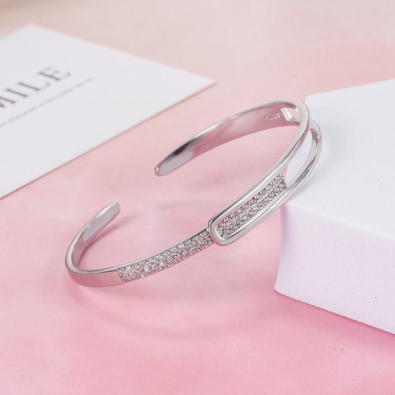 Gypsophila Diamond Bangle: High-Quality, Super Shiny, Openable Bracelet for Women, Simple Fashion Accessory 2022