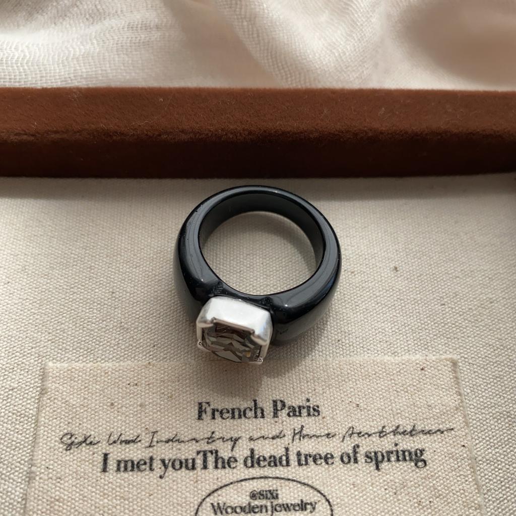 Simple Resin Ring Temperament Niche Design Versatile Daily Leisure Commuting Ring Ring