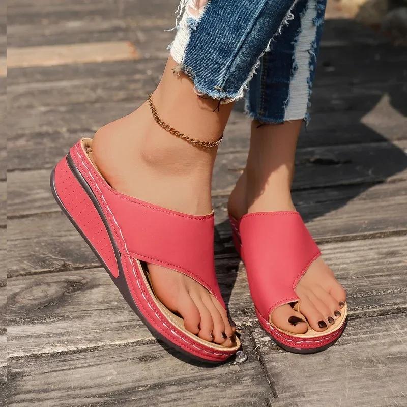 Fashion Summer Women Concise Round Toe Platform Outdoor Slippers 2025 Light Open Toe Fashion Shoes for Women Classic Women's Slippers