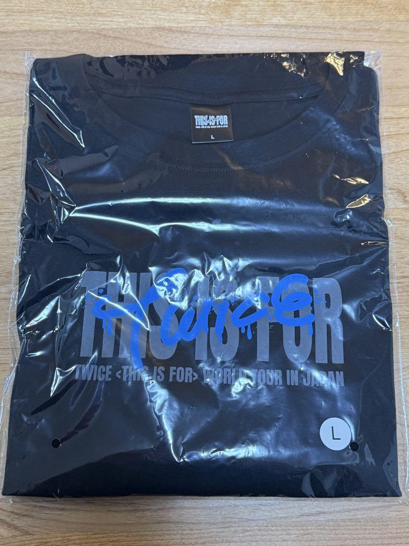

[USED] TWICE Tzuyu T-shirt, size L