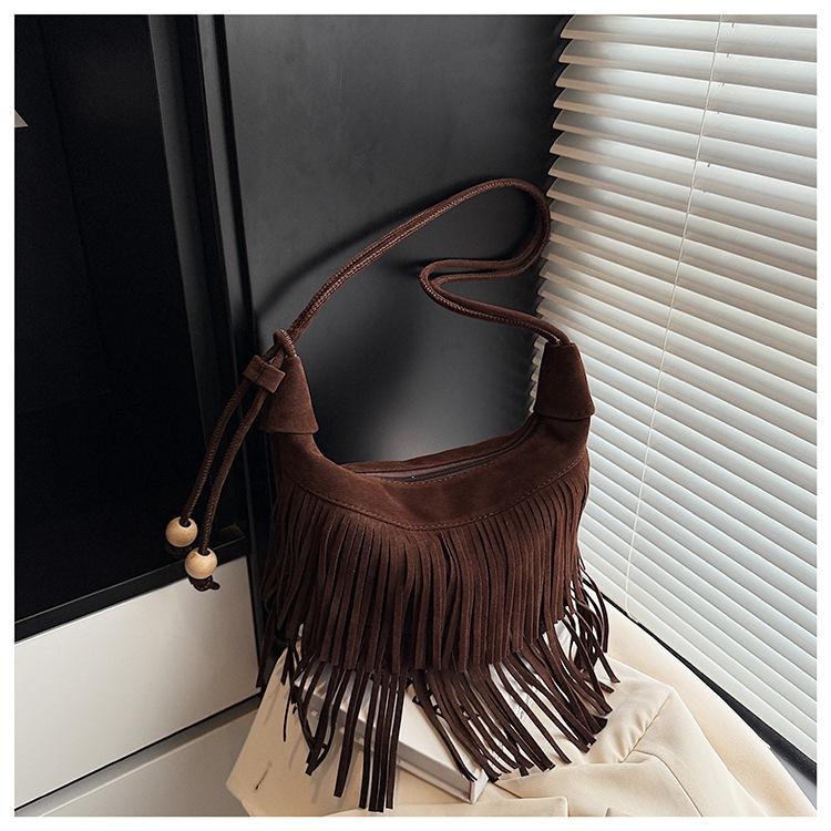 Autumn and winter retro fringed bag women's new popular shoulder bag suede messenger bag