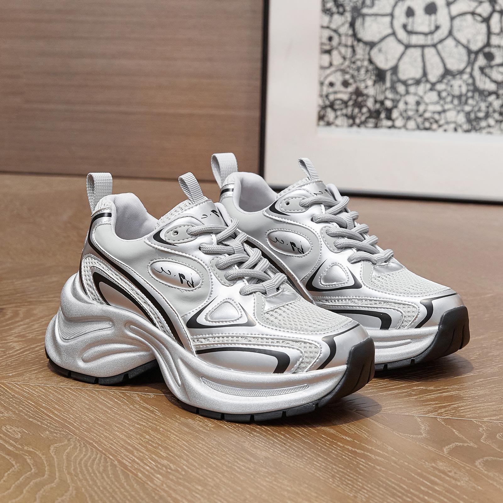 

White dew silver shoes women s spring and summer new heightening retro platform casual sports shoes 35 срібло сірий колір