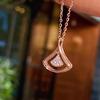 18K Gold-Plated Fan-Shaped Necklace for Women: Elegant, Versatile, Non-Fading Clavicle Chain with Light Luxury and High-End Style.