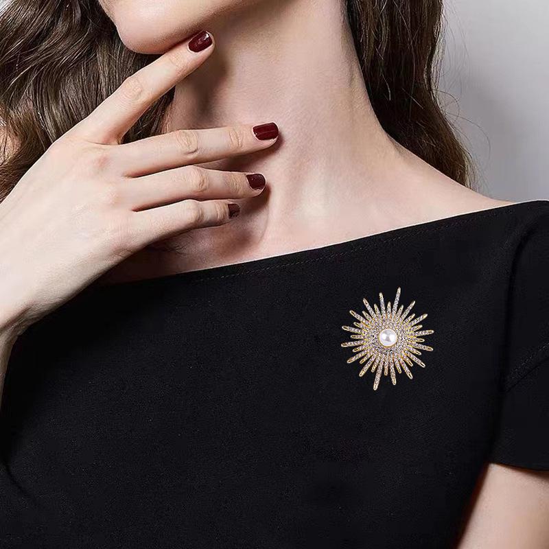 Lanhao Sunflower Pearl & Diamond Star Brooch: Eco-Friendly Fashion Accessory for Women