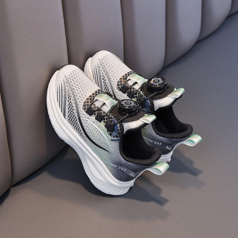 

Boys sports shoes 2025 new middle-aged and older children s lightweight and breathable children s hollow shoes soft-soled non-slip running shoes 31 зелёный