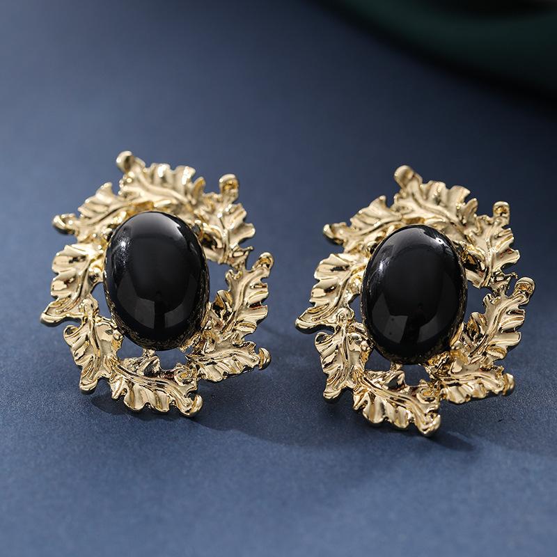 Black Oval Metal Exaggerated Antique Earrings Women S High-End Temperament Retro Court Stud Earrings Ear Jewelry