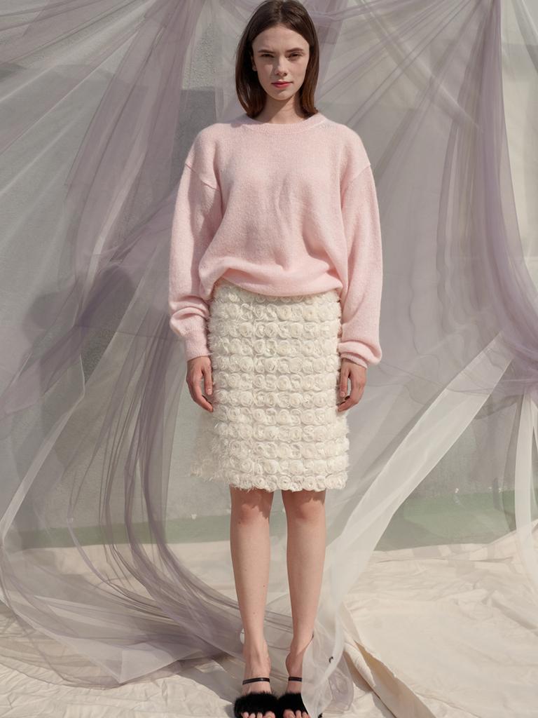 Sorry, Too Much Love Rosierose Lace H Line Skirt_Cream