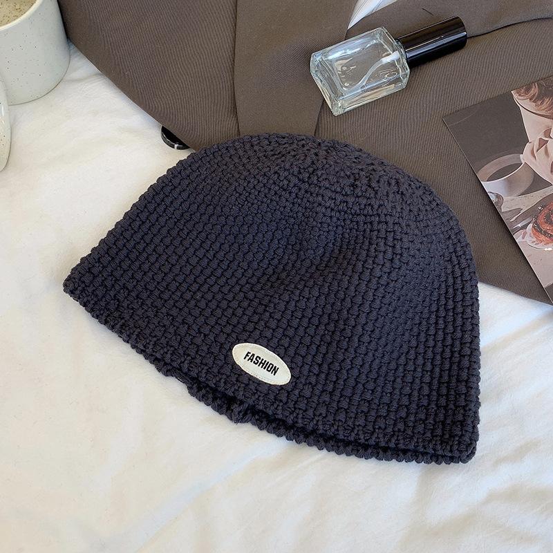 

Шляпа Женская Осень и Зима Корейская Версия Ins Универсальная Заплатка Буква Шерстяная Шляпа Зимняя Хип-Хоп Теплая Защита Ушей Вязаная Шапка Мужская M（56-58cm）