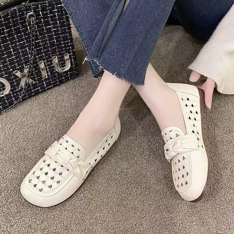 Sandals Soft Sole Hollow Mother Summer Hole Model Single Shoes Doudou Shoes Flat Bottom Breathable Pregnant Women Non-slip Loafers Shoes