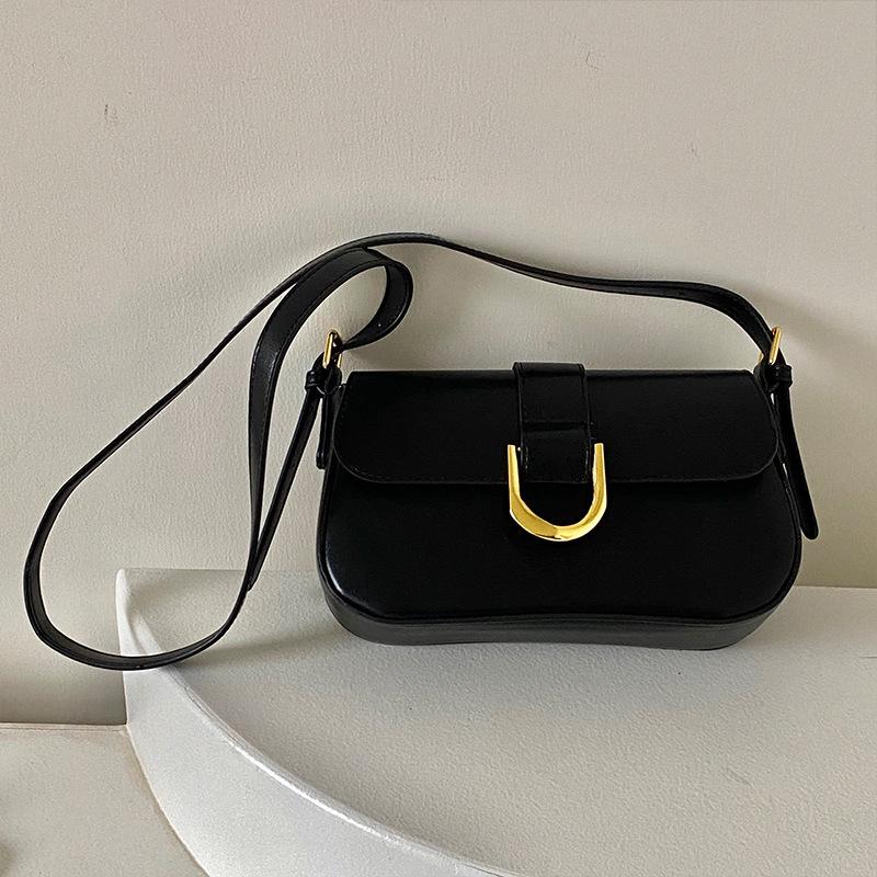 Premium Shoulder Messenger Bag Women'S Versatile Retro Burgundy Horseshoe Buckle Handheld Underarm Bag Women