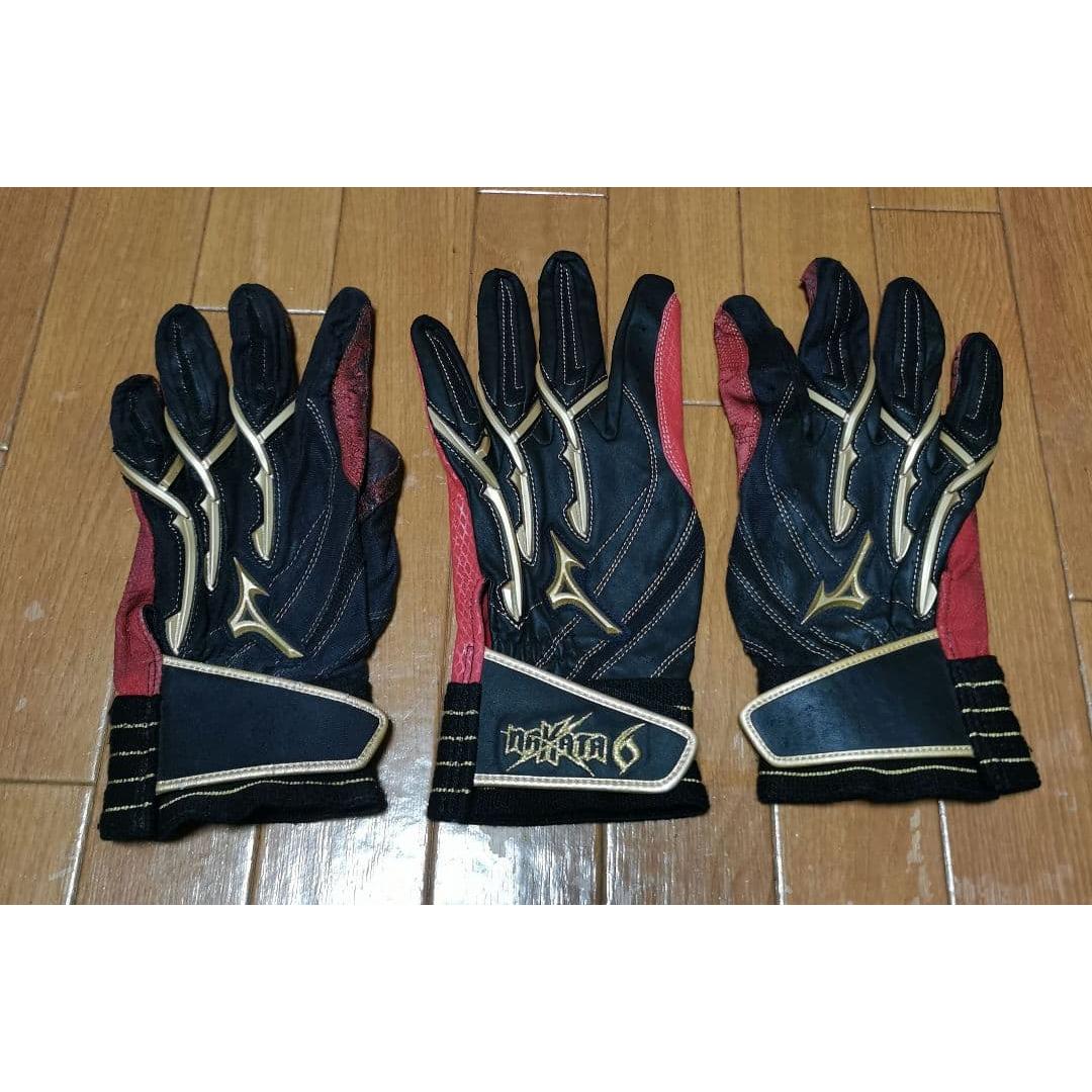 Used Sho Nakata batting gloves
