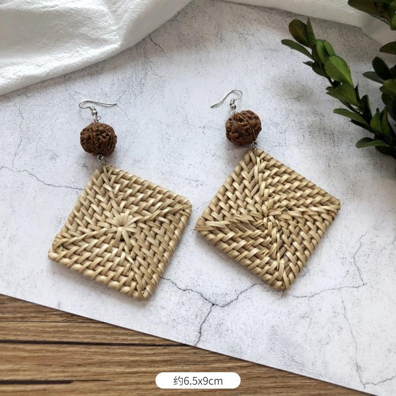 Vintage grass rattan woven handmade earrings bohemian vacation style stud earrings women's summer ear jewelry