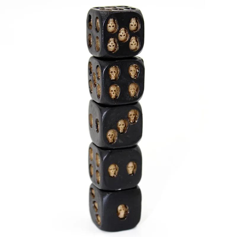5Pcs/Set HANDMADE Creative Skull Bones Dice Six Sided Skeleton Dice Club Pub Party Game Toys Resin Dice for Children and Adults