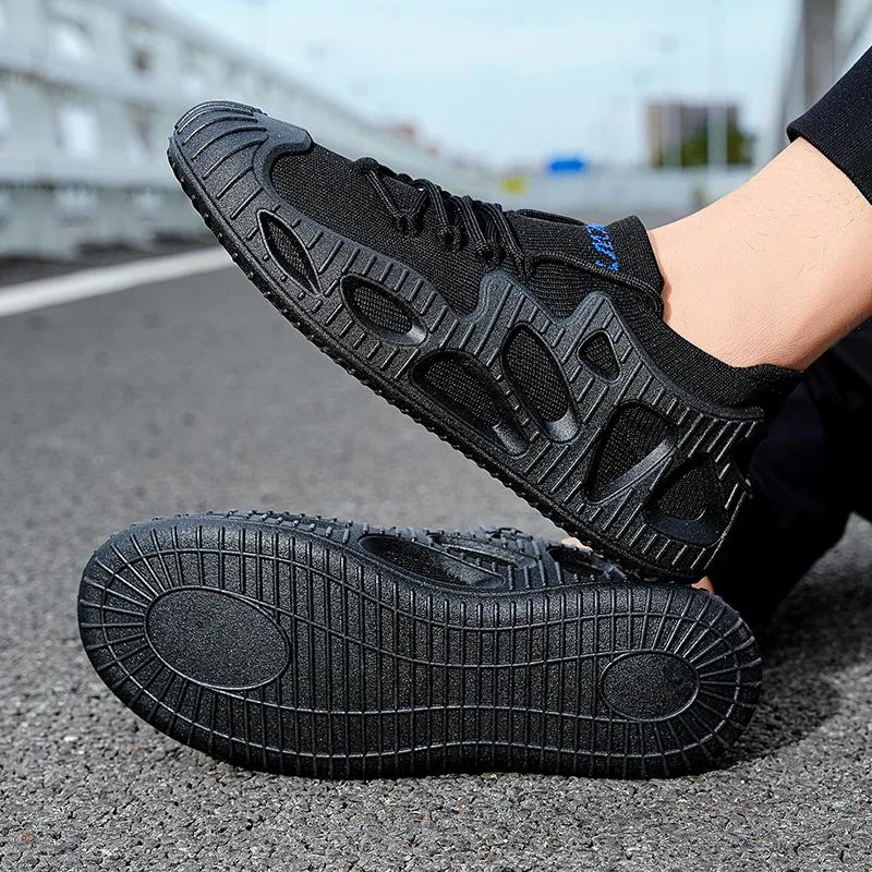 Large-sized New Flying Weave Sports and Casual Couple Shoes, Men's Outdoor Anti-slip and Wear-resistant Running Shoes