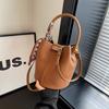 2026 New Commuter Retro Bag for Women, Fashiable Versatile Handbag, Single Shoulder Woven Bucket Bag, Niche Style