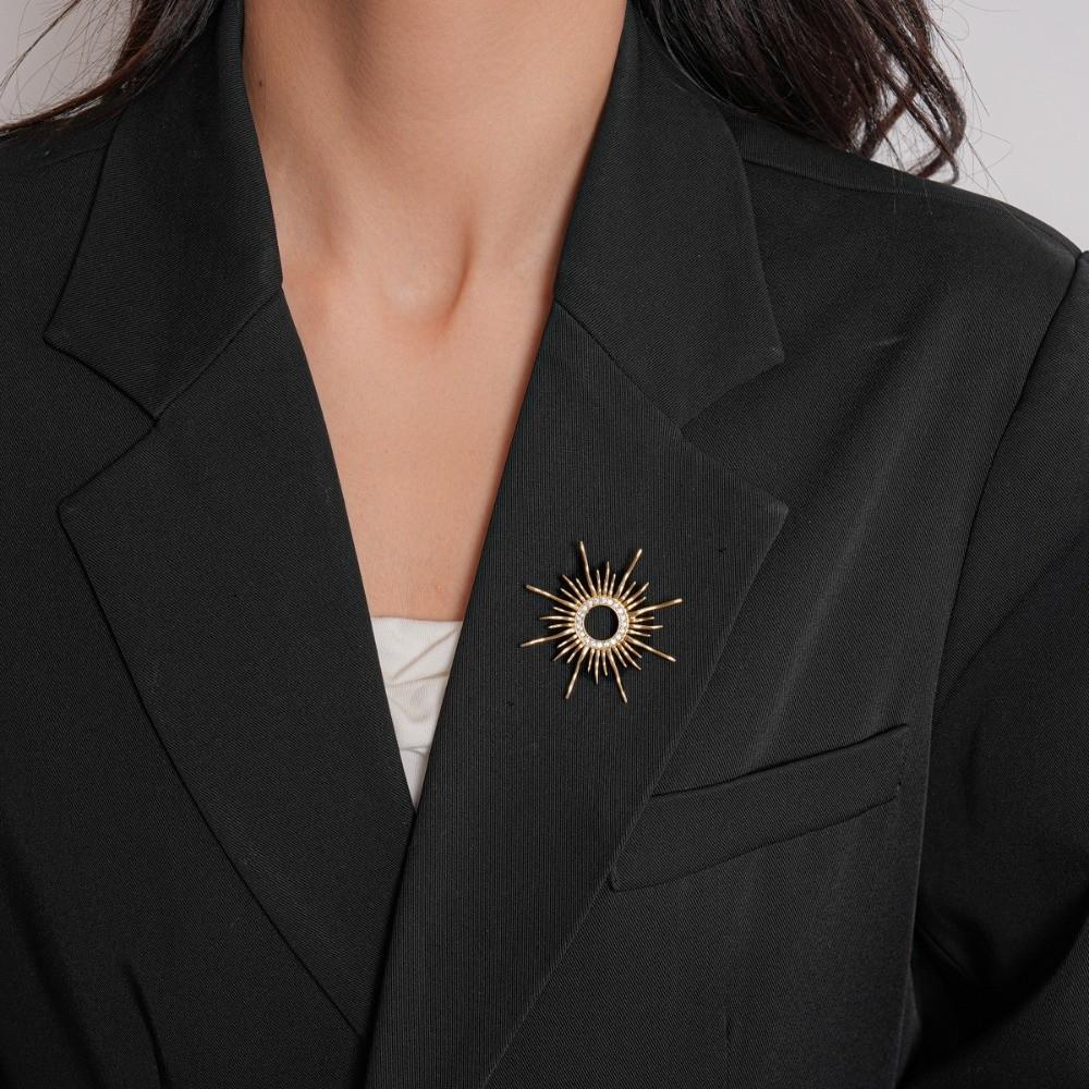 Vintage Zircon Sun Brooch Banquet Metal Glossy Brooch Long Hollow Sun Pin  Party