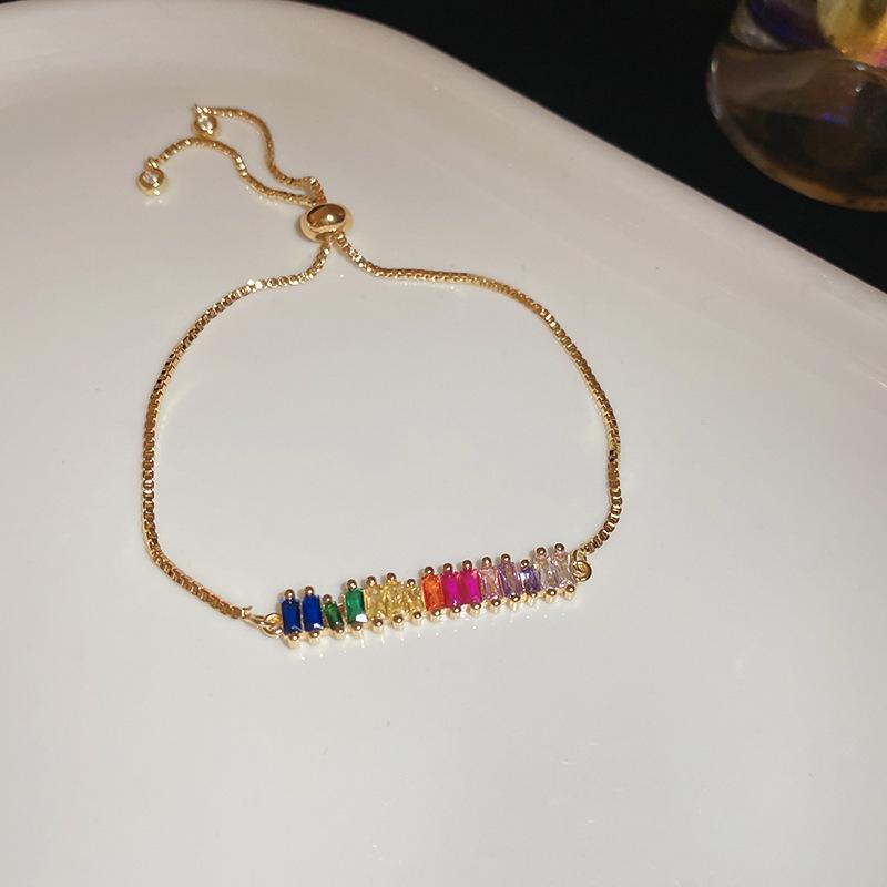 Zircon Flower Geometric Open Bangle: Elegant Retro Bracelet for Women