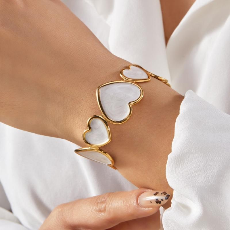 Elegant Geometric Love Shape Stainless Steel Cuff Bracelet Gold Tone Perfect for Women Fashion Jewelry and Gift Ideas