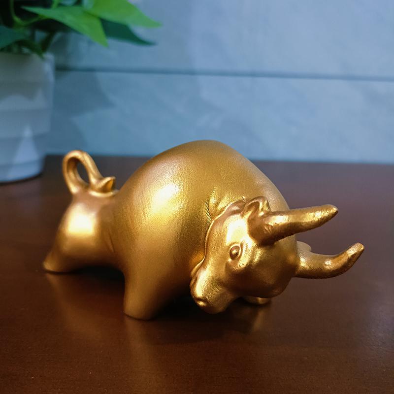 2PCS Gold Wall Street Bull Market Resin Ornaments Feng Shui Fortune Statue Wealth Figurines For Office Interior Desktop Decor