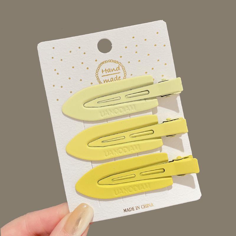 Pink Dopamine Hair Clip: Y2K Seamless Round Hairpin - Cute Small Side Clip for Women’s Bangs