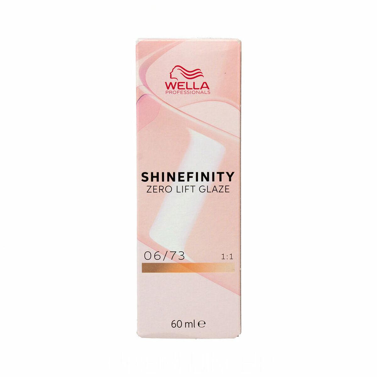 

Перманентная краска для волос Wella Shinefinity № 06/73 (60 мл)