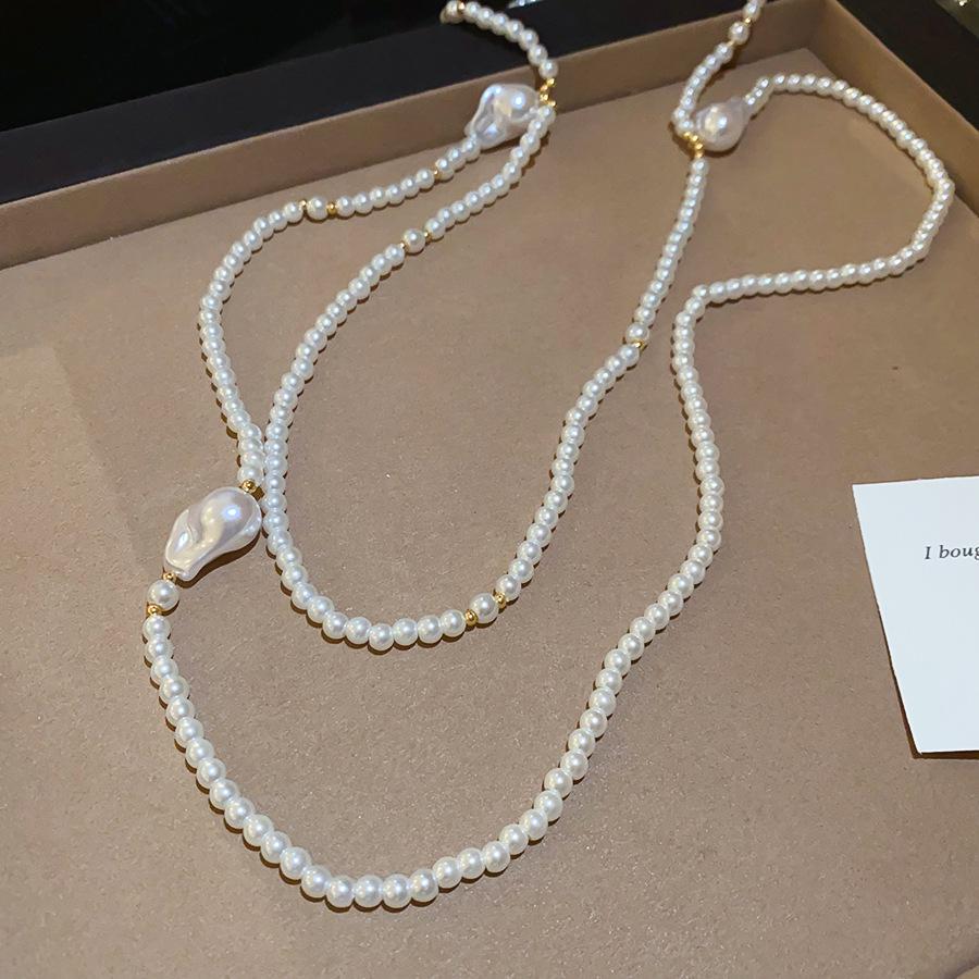 French Retro Pearl Double Layer Necklace: Chic, Stylish, and Unique Clavicle Chain Accessory